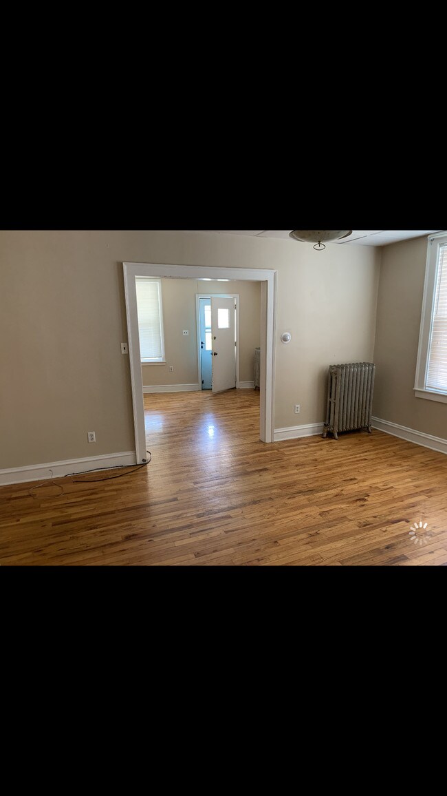 photo from wrong apt. - 42 N Main St