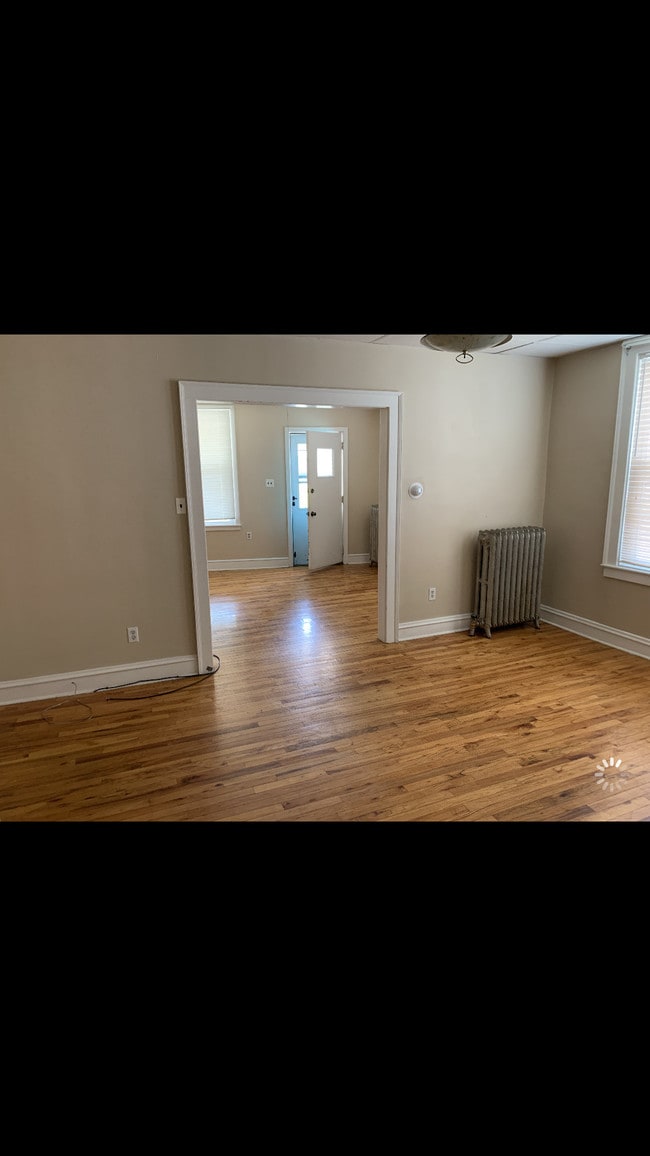 photo from wrong apt. - 42 N Main St