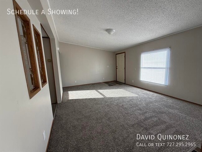 Building Photo - 6622 Country Ln