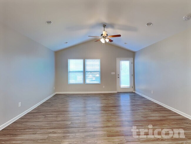 Foto del edificio - 4201 Broadstairs Dr SW