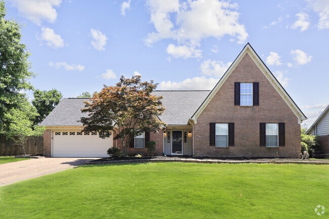 Building Photo - 9661 Meadow Green Cove