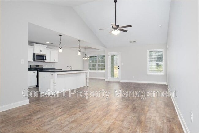Building Photo - 220 Allentown Ln