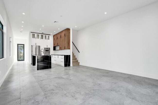 Foto del edificio - Southwest 7th Avenue, Fort Lauderdale, FL 33315 - 3 BR 4 BA townhouse