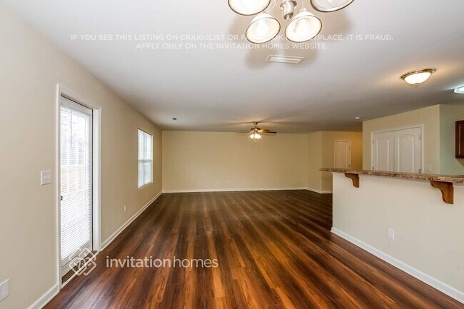Foto del edificio - 5934 Timbertop Ln