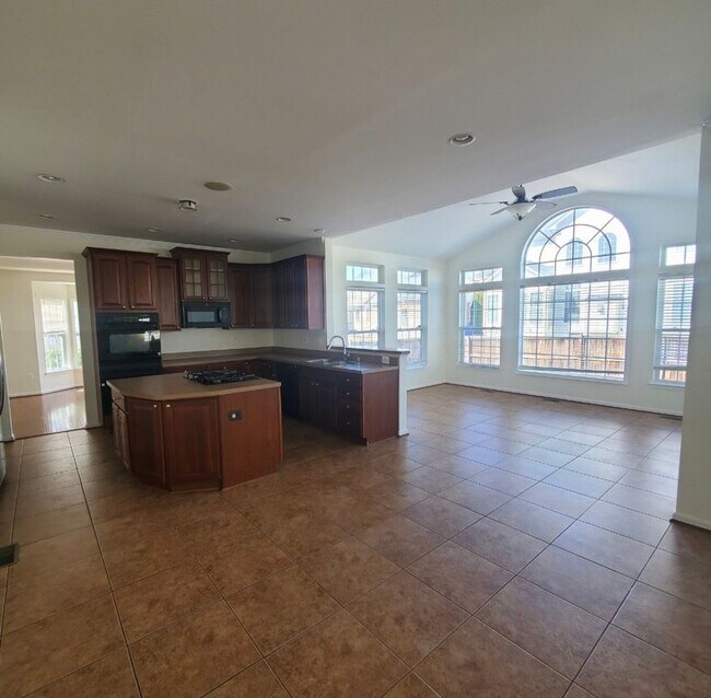 Foto del edificio - 3123 Sedgewick Dr