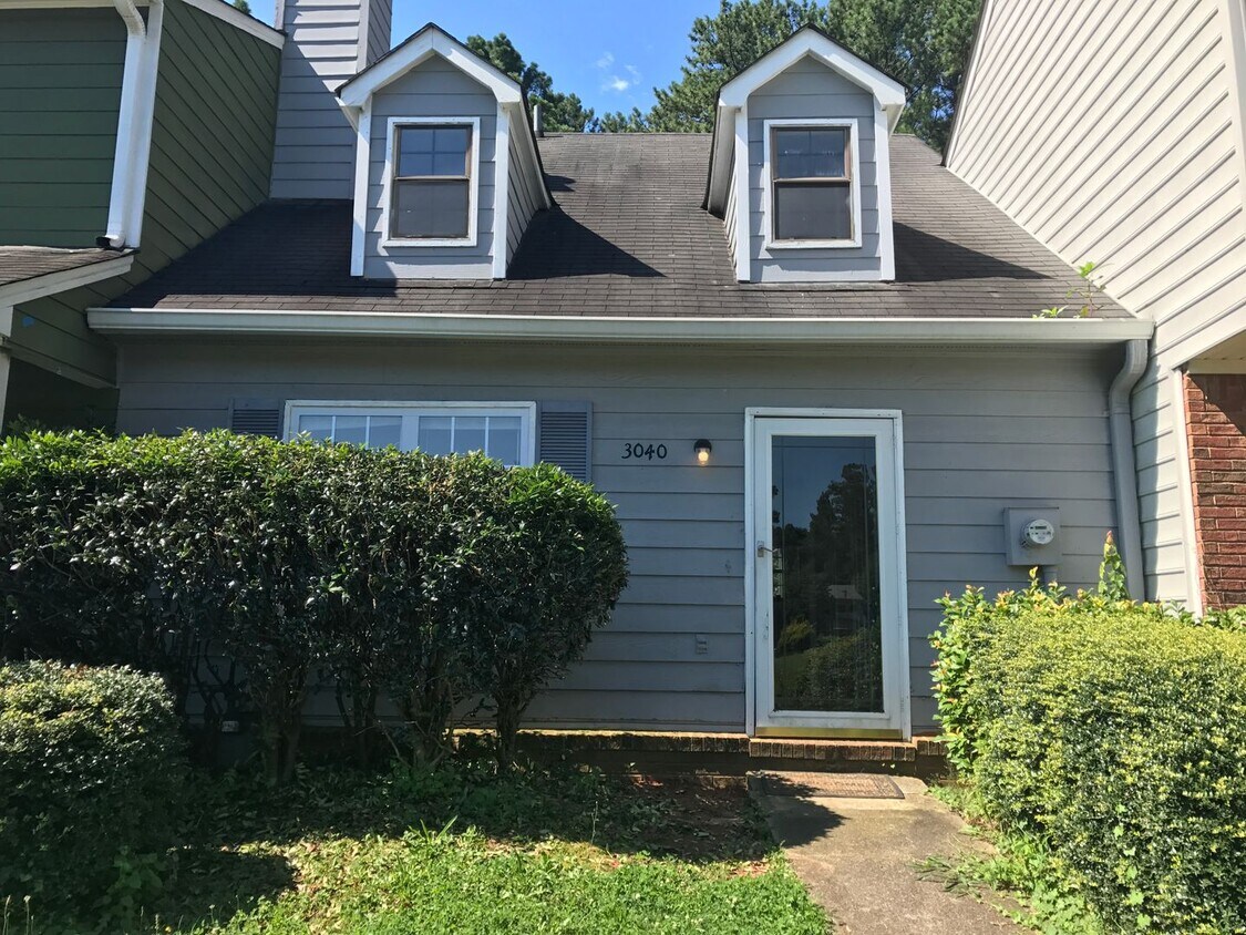 Primary Photo - Modern 2BR/1.5BA Townhome in Prime Kennesa...