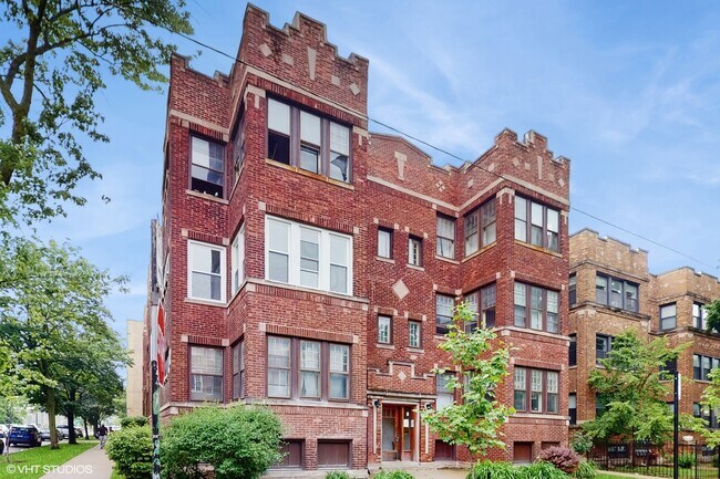 Foto del edificio - 6500 N Bosworth Ave