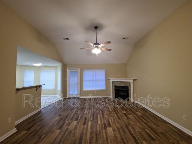 Building Photo - 1578 Far Dr