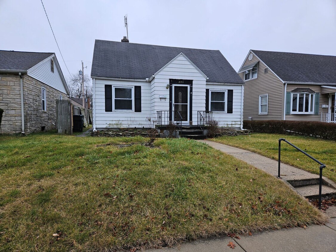 Primary Photo - 3 bed, 1 bath, many ammenitites.