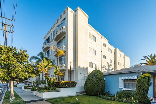 Exterior - 1414 S Saltair Ave