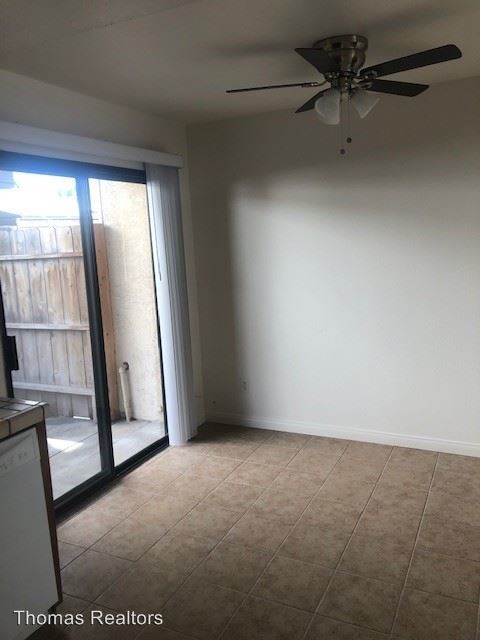 Foto del edificio - 4571 Winona Ave