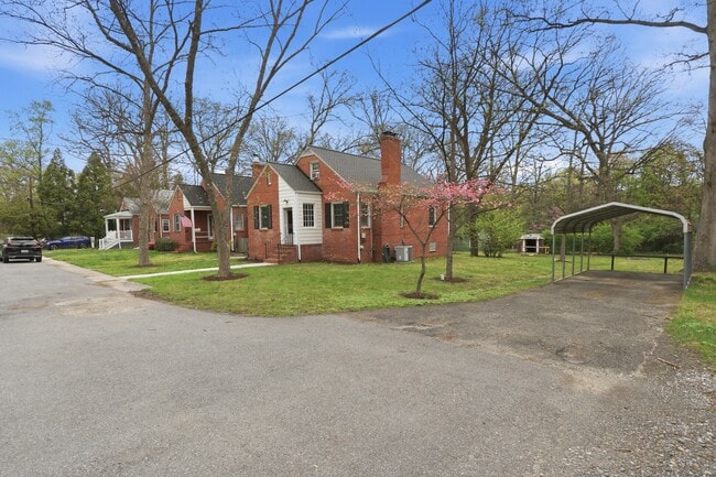 Foto del edificio - 6701 Rhode Island Ave