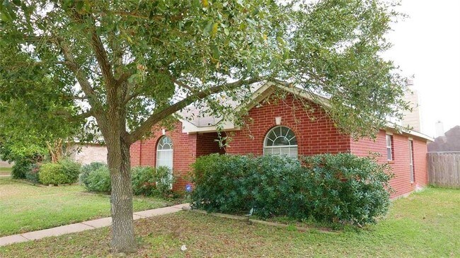 Building Photo - 15407 Kingfield Dr