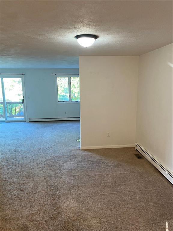 Building Photo - 28 Primrose Ln