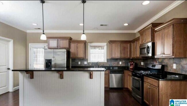 Foto del edificio - 5865 Water Point Ln