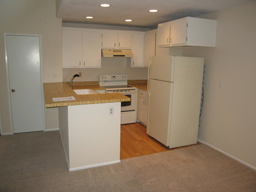 Building Photo - 25003 Peachland Ave