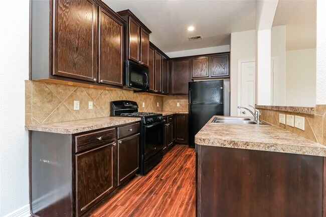 Foto del edificio - 2019 Lost Pine Ct