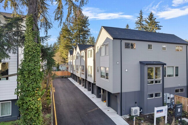 Foto del edificio - 18007 3rd Ave NE