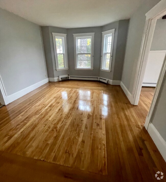 Apartments For Rent in Whitman, MA with Hardwood Floors 1 Rentals