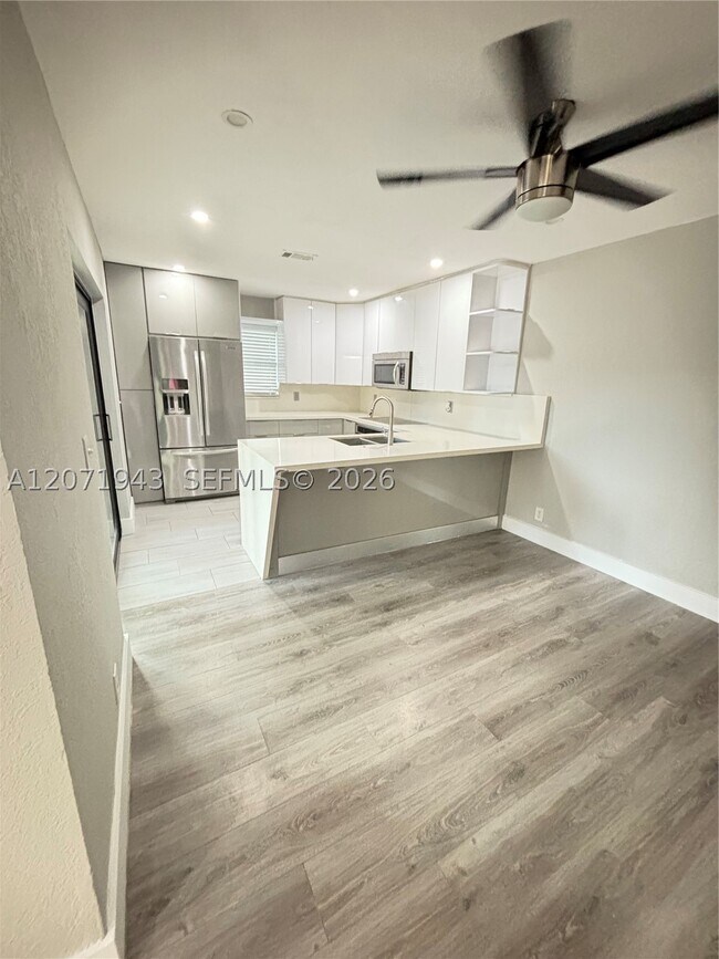 Foto del edificio - 2528 NW 99th Ave