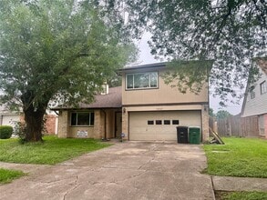 Building Photo - 16327 Quail Echo Dr