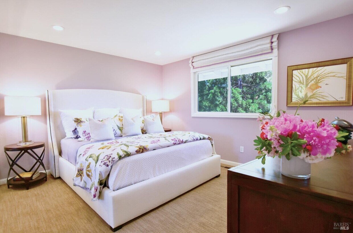 Foto principal - 4863 Grove St