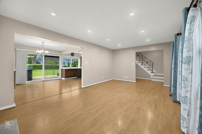 Foto del edificio - 120 Tamworth Pl