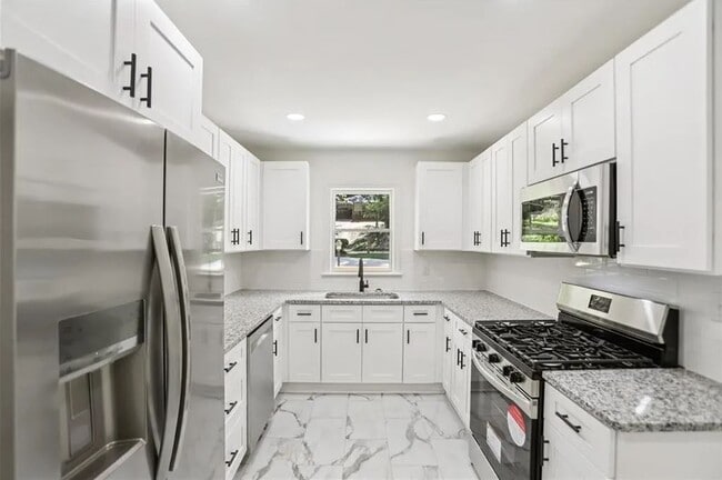 Photo - 1367 Pollard Dr SW House