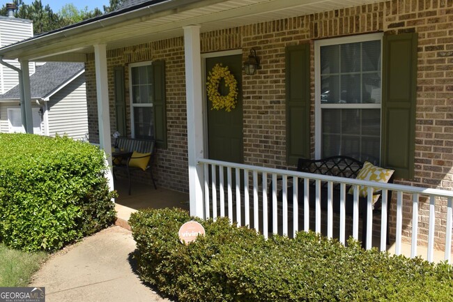 Foto del edificio - 5011 Larkspur Ln