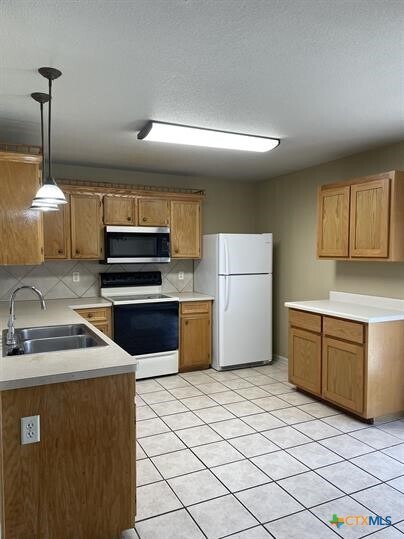 Building Photo - 4209 Rainlily St
