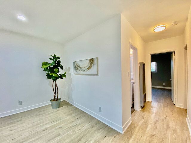 Foto del edificio - 1217 N Virgil Ave