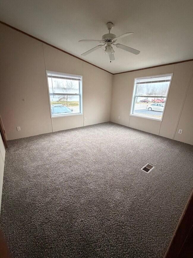 Building Photo - 372 Tor St