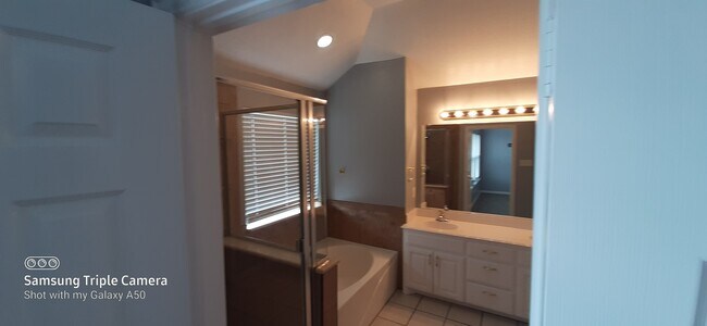Building Photo - 5817 Blackmon Ct