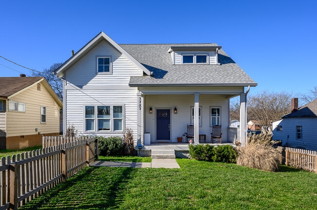 Building Photo - 1727 22nd Ave N