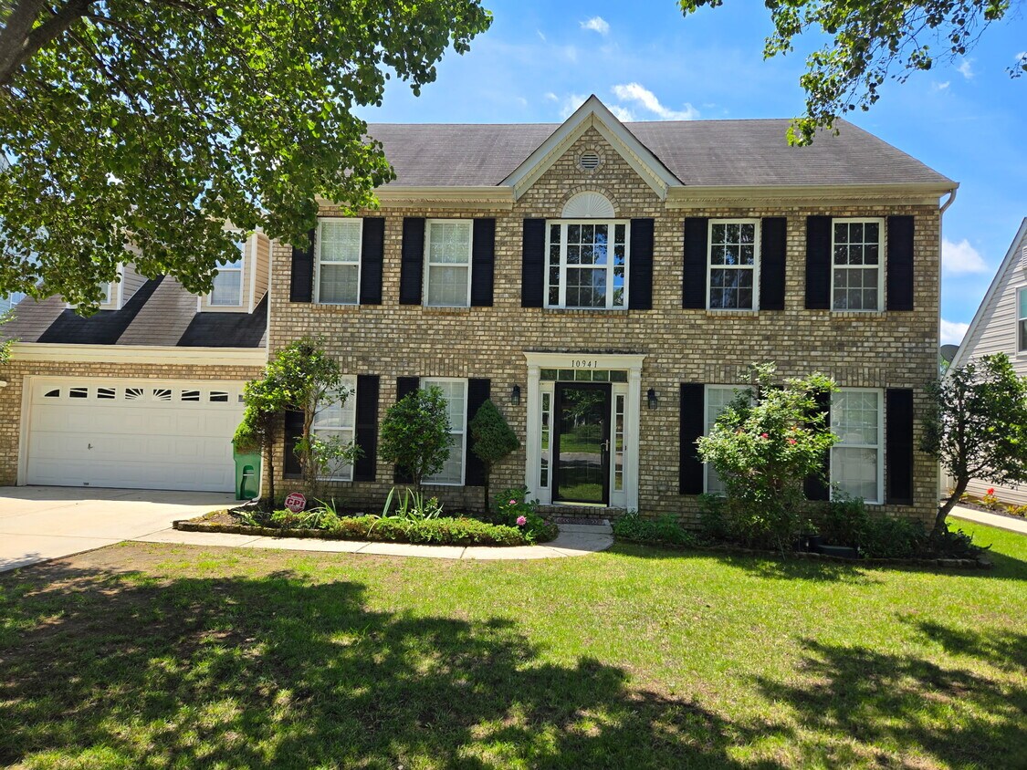 Foto principal - 10941 Elm Bend Dr