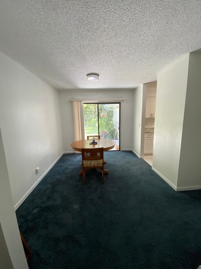 Dinng Room (1) - 17 Blyth Pl