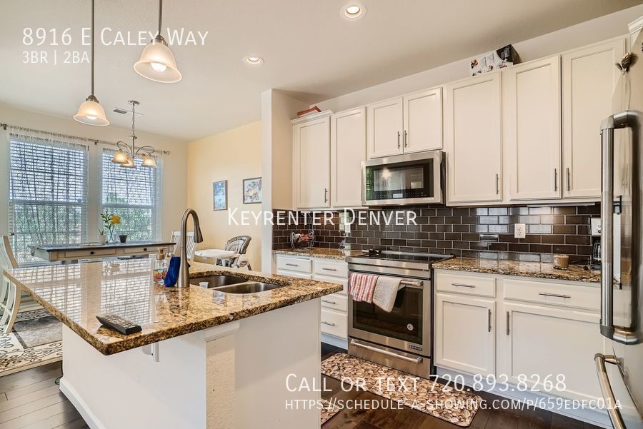Primary Photo - Luxurious 3-Bedroom Home in Cherry Creek S...