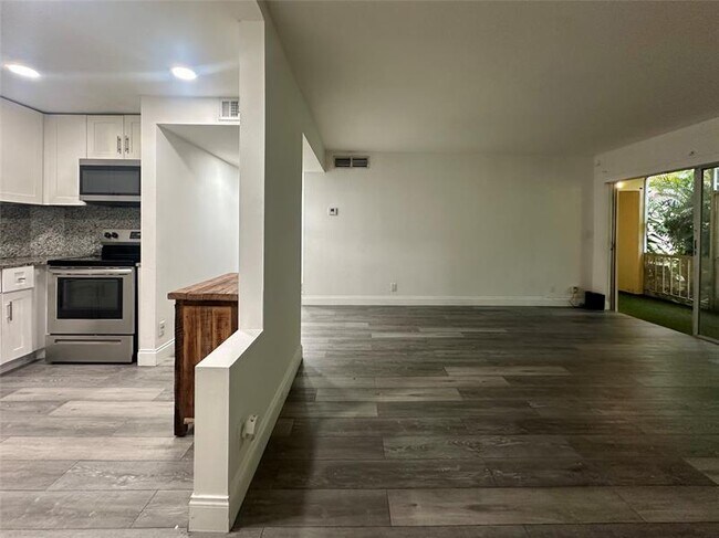 Foto del edificio - 608 NW 13th St