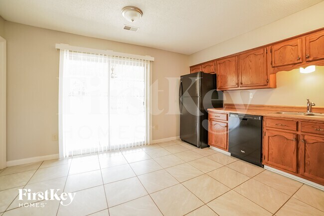 Foto del edificio - 7212 Layne Dr