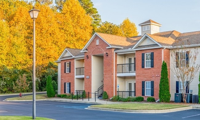 Exterior Building Photo - Mill Creek Manor Senior Living