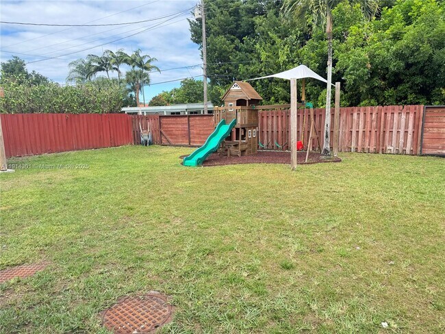 Foto del edificio - 3807 Hayes St