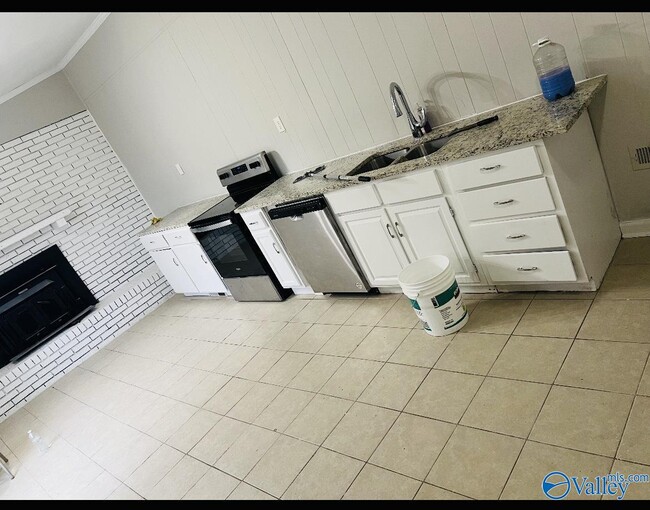 Foto del edificio - 3605 6th Ave SW