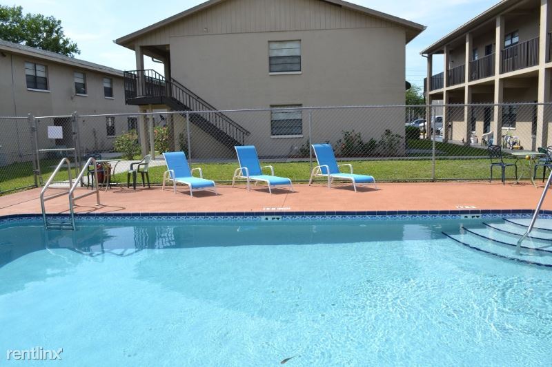 Foto principal - 2 br, 1 bath Apartment - 7800 Belcher Road