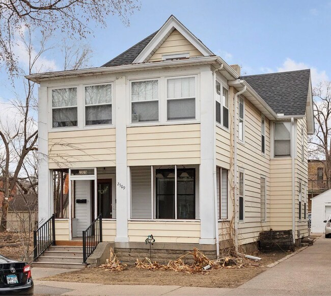 Building Photo - 2509 Aldrich Ave S