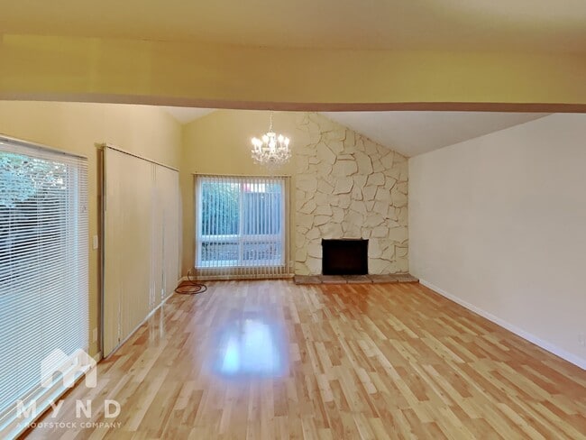 Building Photo - 2659 Mabury Square