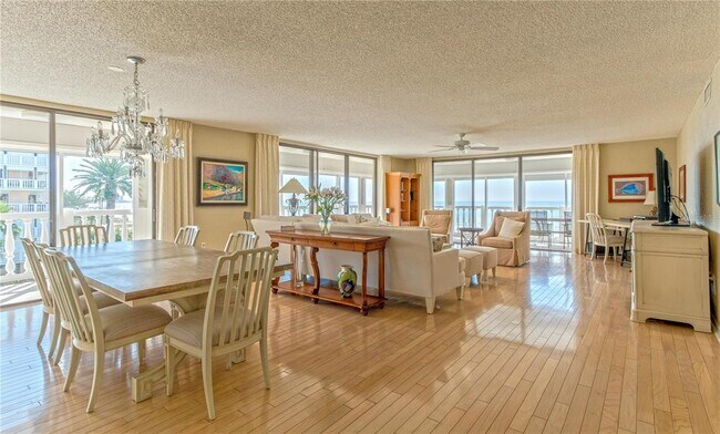 Building Photo - 6600 Sunset Way