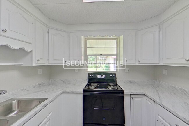 Foto del edificio - 5331 Woodcrest RD