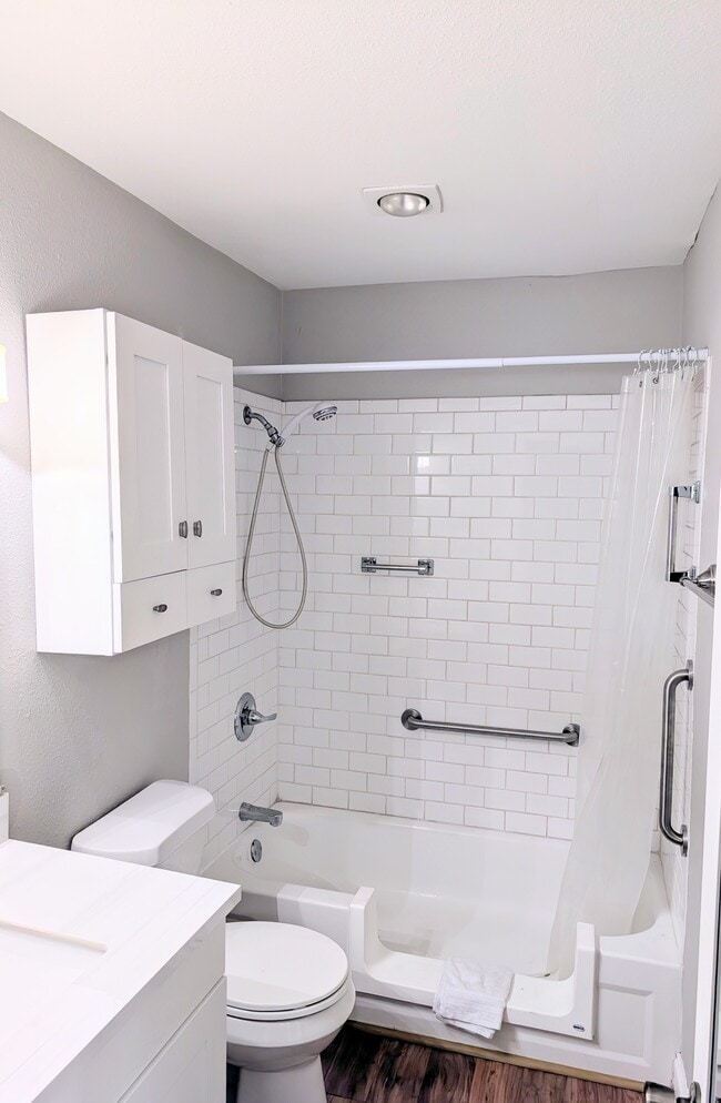 Just one of two full bathrooms - 900 Mountain Creek Rd