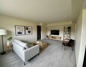 Building Photo - 1966 Burton St SE