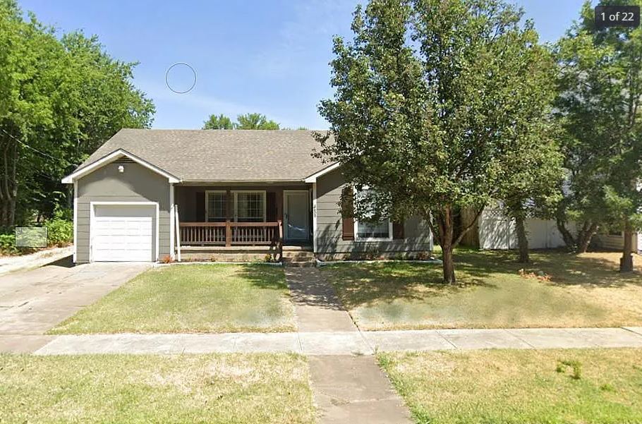 Primary Photo - 609 W Belden St